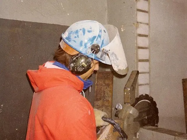 Cięcie piłą ręczną 7